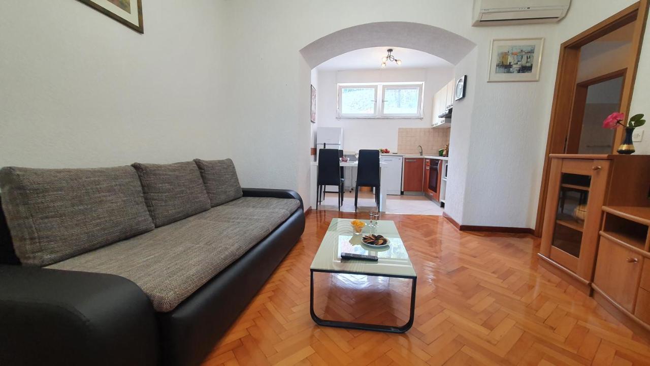 Apartments Anamarija Opatija Exterior photo